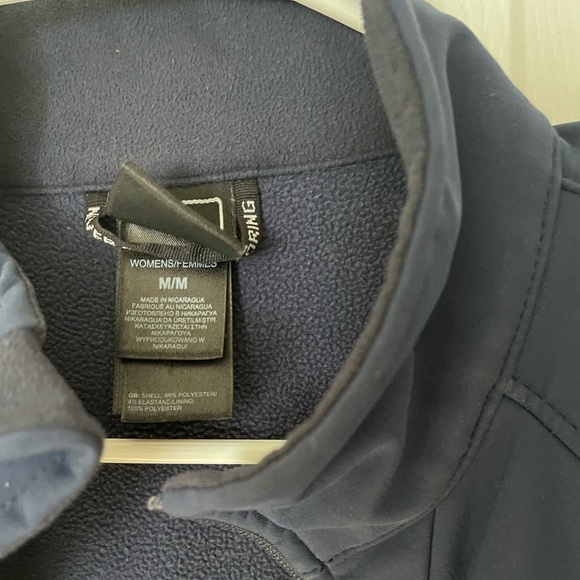 North face jacket very warm . - Picture 5 of 5